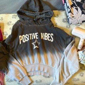 No Boundaries Crop Sweatshirt Size Medium Dip Dye